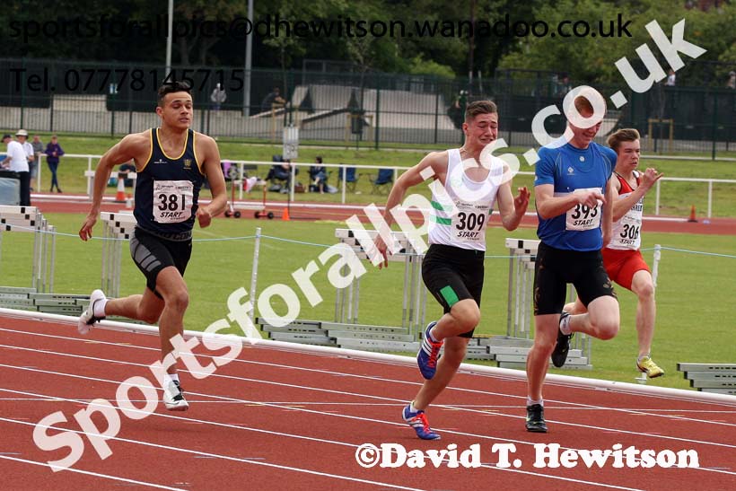 Under-17 mens 100 metres. Photo: David T. Hewitson/Sports for All Pics